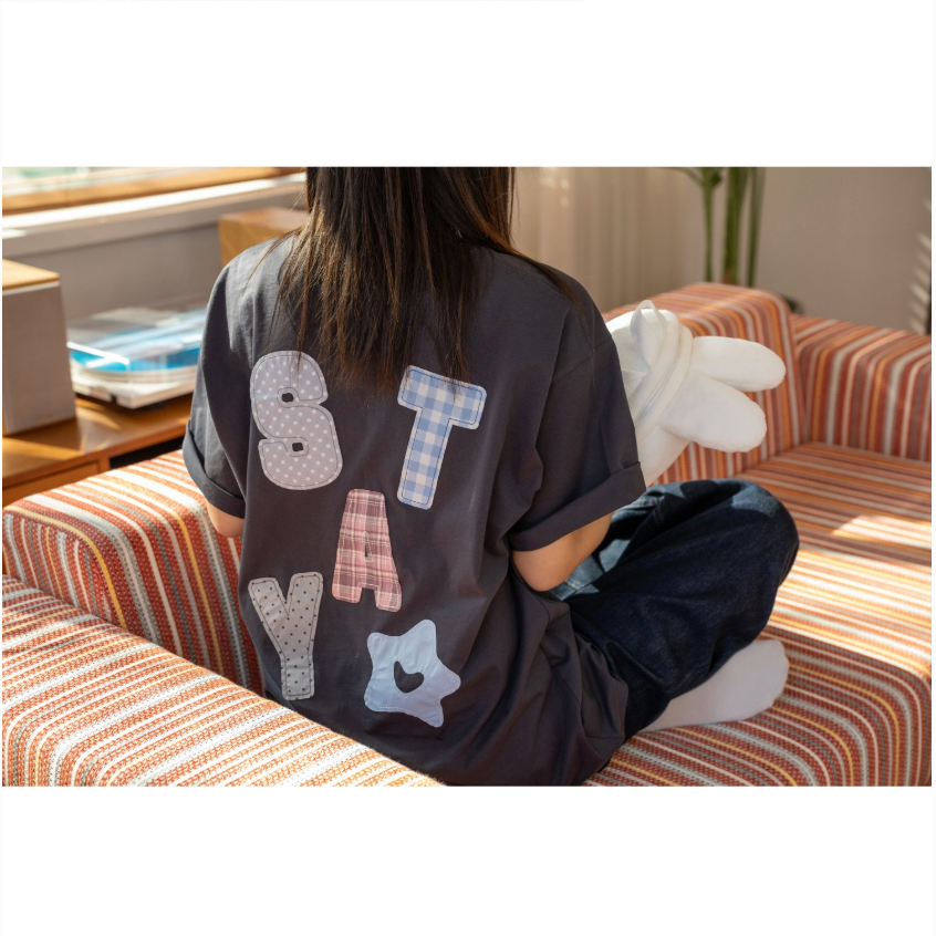 Stray Kids - [STAY in Our Little House] 6TH FANMEETING MD T-SHIRT