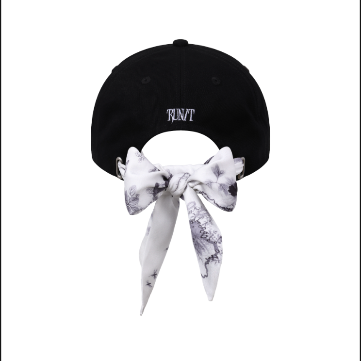 (PRE-ORDER) Stray Kids - [RUN IT] World Tour MD BANDANA BALL CAP