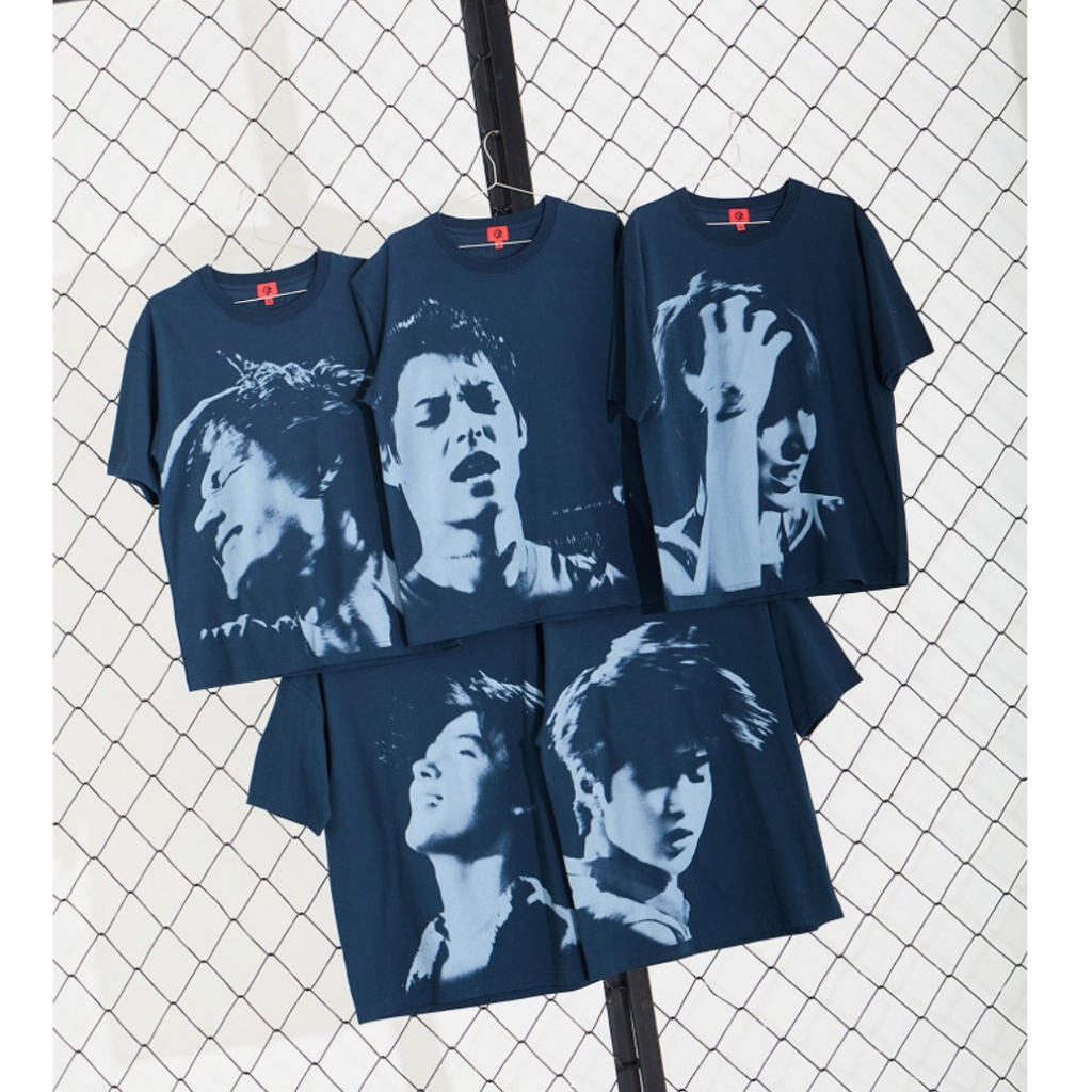 (Pre Order) CORTIS - [PUT YOUR PHONE DOWN] 2026 TOUR OFFICIAL MD Photo T-Shirt (Navy)