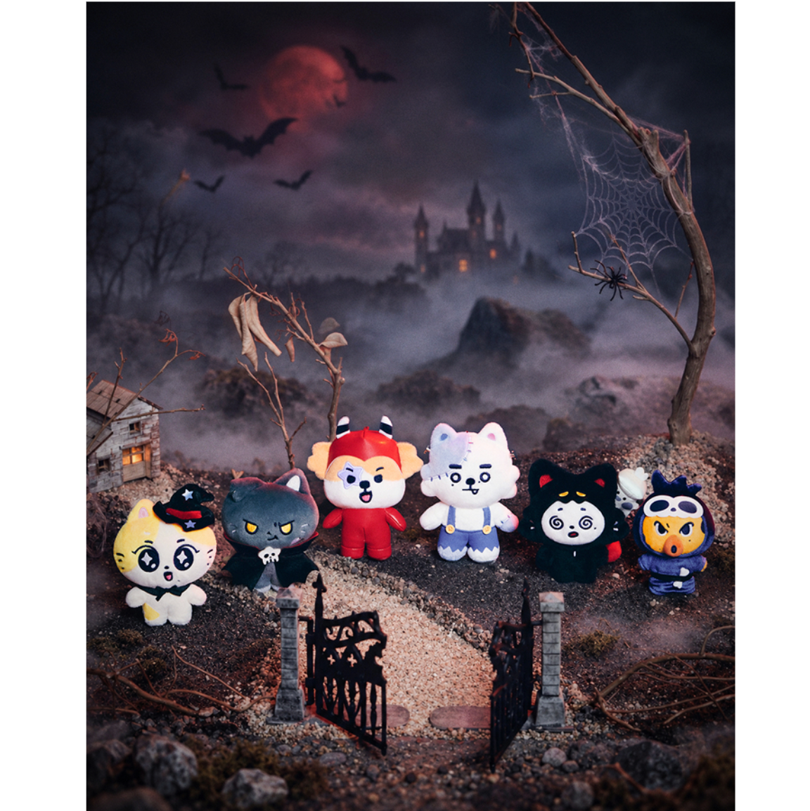 ENHYPEN - [SPOOKY ENCHIN] OFFICIAL MD Plush Keyring Halloween Edition